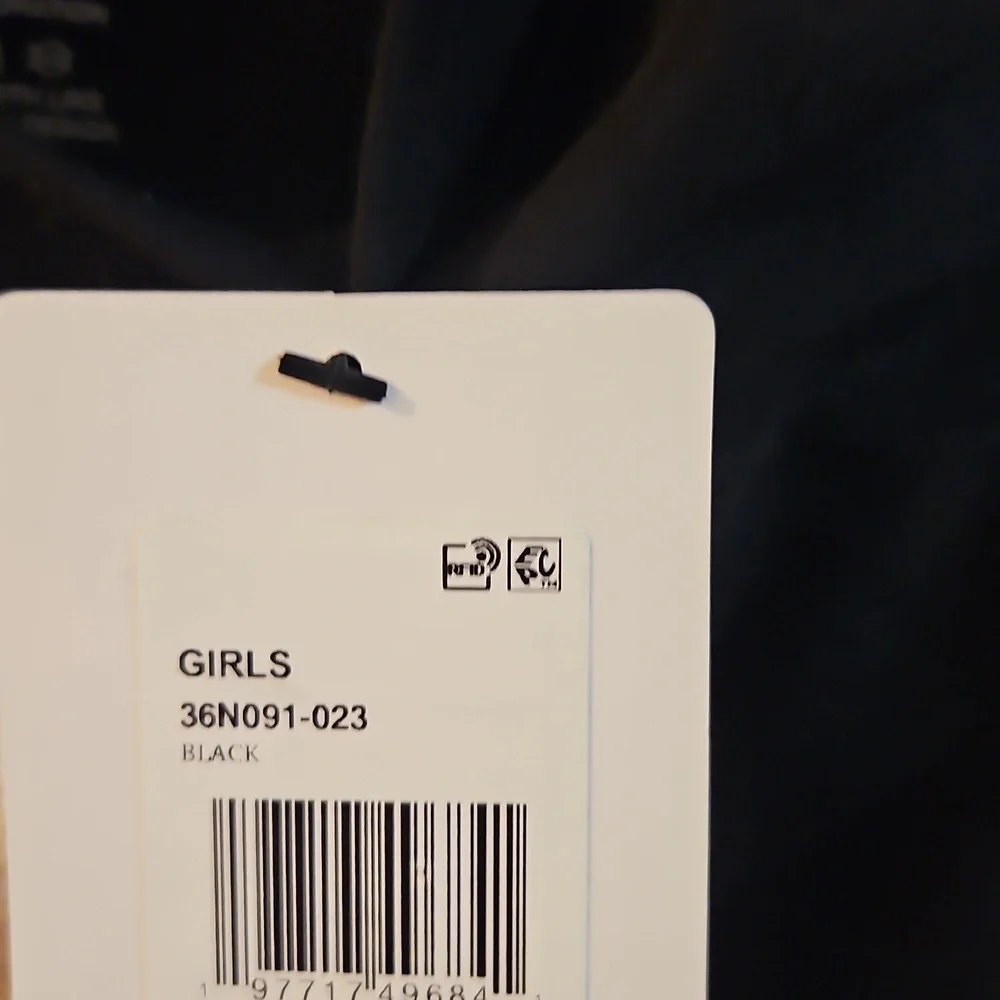 Nike Little Girls’ Sip Photo Graphic T-Shirt: BLACK: NEW WITH TAGS: SIZE 6